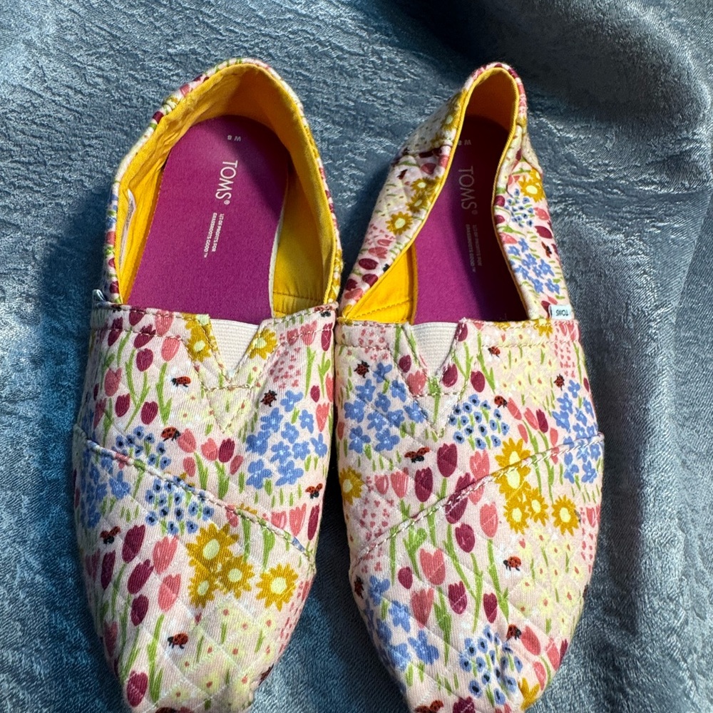 TOMS Women's Floral Canvas Flats - Multicolor